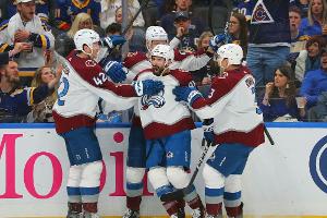 NHL: Colorado baut ohne Sturm Führung aus