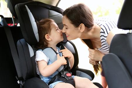 Kindersitze: Diese Modelle schützen am besten