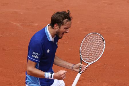 Medwedew löst auch zweite Aufgabe souverän