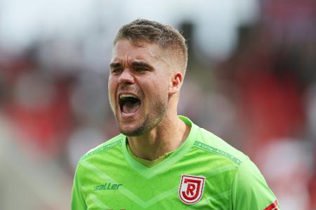 BVB verpflichtet Torhüter Meyer aus Regensburg