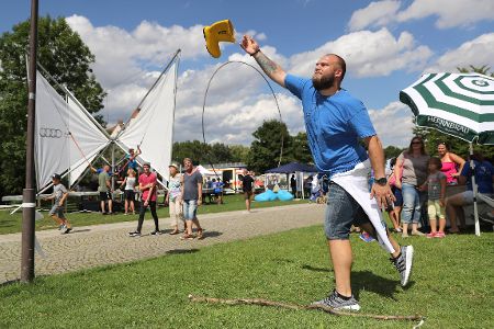 Gaga gewinnt: Das sind die verrücktesten Wettbewerbe der Welt
