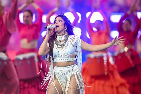 US-Sängerin Camila Cabello eröffnete den Champions-League-Finalabend in Paris