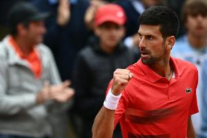 Djokovic im Viertelfinale gegen Nadal