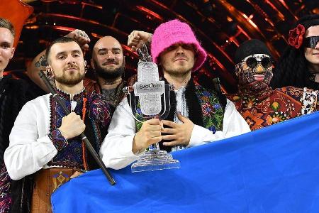 900.000 Dollar für Drohnen: Kalush Orchestra verkaufen ESC-Trophäe