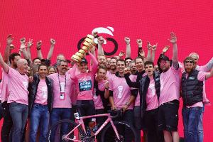 Denk hält an Ausrichtung für Tour de France fest