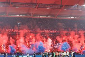 Geldstrafen für Schalke, Bremen und Düsseldorf