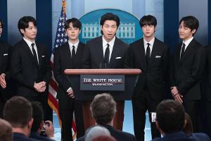 Besuch im Weißen Haus: Joe Biden lobt BTS für ihr Engagement