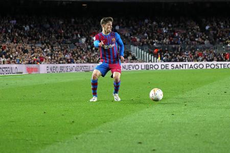 Gavi (FC Barcelona) - Dass der FC Bayern einen Spieler wie Barcas Mega-Talent ins Visier nimmt, liegt auf der Hand. Allerdings haben die Münchner beim 17-Jährigen schlicht und ergreifend keine Chance. Die Katalanen wollen und werden ihr Juwel für kein Geld der Welt ziehen lassen.