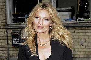 Kate Moss besucht Johnny Depps Konzert