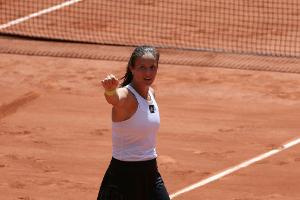 Seriensiegerin Swiatek glatt ins Halbfinale