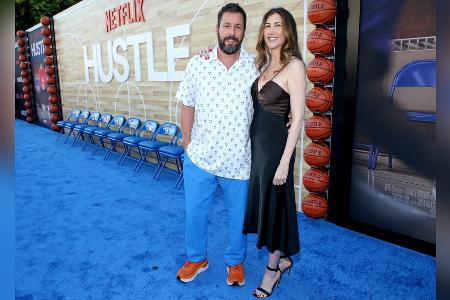 Ganz casual und verliebt: Adam Sandler besucht 