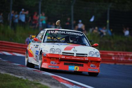Opel Manta - Startnummer #122 - 24h-Rennen Nürburgring 2017 - Nordschleife - Samstag - 27.5.2017