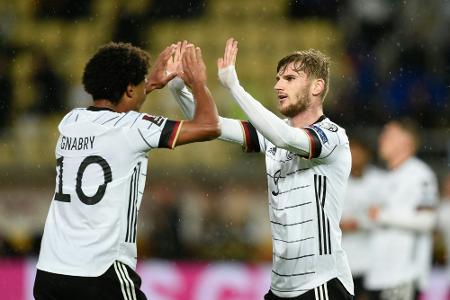 Ball im Gesicht: Gnabry lacht über Werner