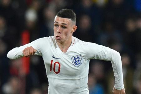 Corona: Englands Foden fällt gegen Deutschland aus