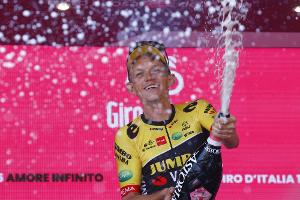 Giro: Bouwman triumphiert erneut - Richie Porte steigt aus