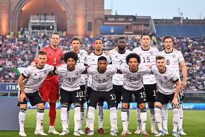 DFB-Männer spielen gegen England in EM-Trikots der Frauen