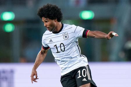 Serge Gnabry (ab 65.) - Note: 4,5 - Hatte so gut wie gar keinen Einfluss auf die Partie. Sollte für frischen Wind sorgen, aber hatte keine einzige nennenswerte Aktion in seinem Spiel. Kein guter Auftritt des Jokers.