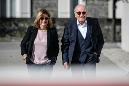 Auftakt im Prozess: Blatters Gesundheit streikt