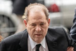 Neue Vorwürfe: Harvey Weinstein erneut angeklagt