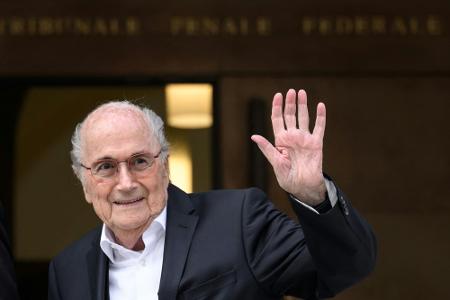 Blatter vernehmungsfähig: 