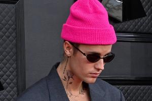 Erschreckendes Video: Justin Bieber leidet an einer Gesichtslähmung