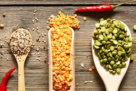 In Hülsenfrüchten wie Erbsen, Linsen und Bohnen sind sogenannte Saponine enthalten, die eine antibiotische Wirkung haben und...