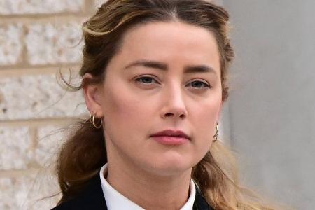 Amber Heard: Sie liebt Johnny Depp angeblich noch immer