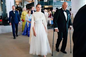 In Traumrobe: Ingrid Alexandra von Norwegen lässt sich feiern