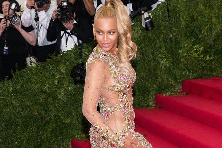 Beyoncé begeistert mit feurigem 