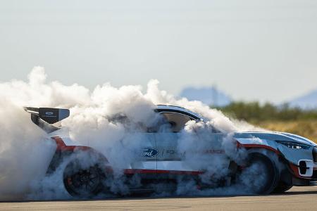 Ford Mustang Mach-E 1400 