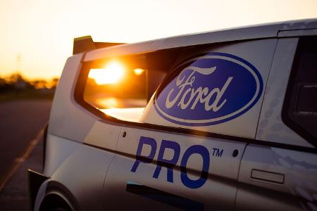 Ford Pro Electric SuperVan