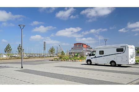 Stellplatz am Yachthafen Burgtiefe