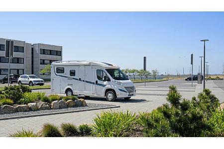 Stellplatz am Yachthafen Burgtiefe