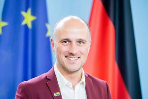 Queer-Beauftragter der Bundesregierung kritisiert WM-Vergabe