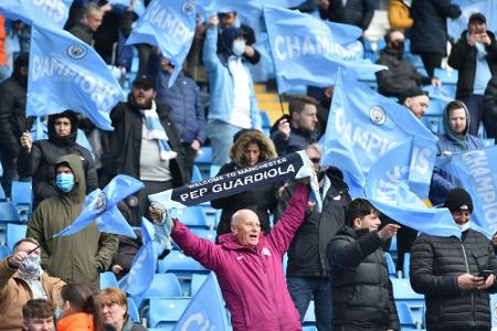 Premier-League-Klubs erhalten grünes Licht für Stehplätze