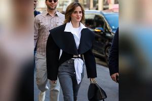 Eigenwilliges Outfit: Emma Watson bei der Paris Fashion Week
