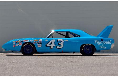1970-Plymouth-Superbird-Richard-Petty-NASCAR-_-S96