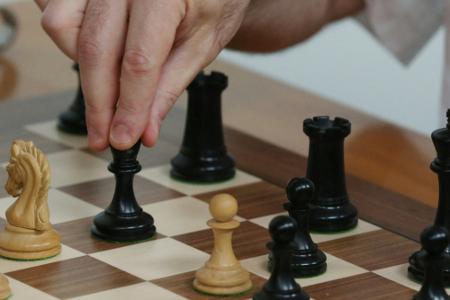 Schach: Pähtz traut Keymer WM-Titel zu