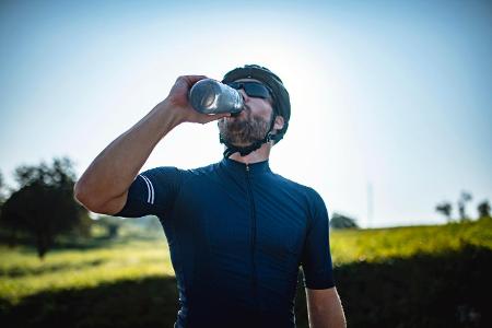 E-Bike bei Hitze viel Wasser