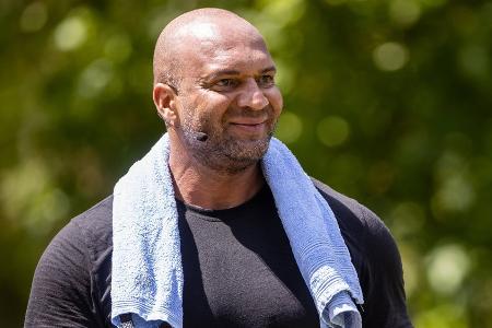 Detlef D! Soost bricht sich Gelenkknochen im Fuß