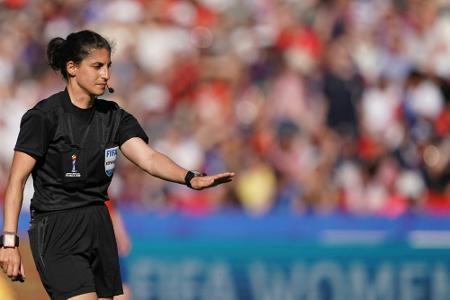 EM: Hussein pfeift zweites England-Spiel