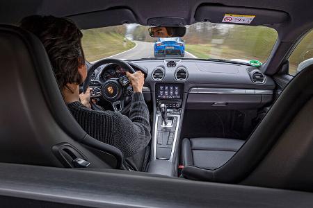 Porsche 718 Cayman, Cockpit