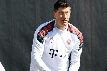 Lewandowski trainiert beim FC Bayern mit