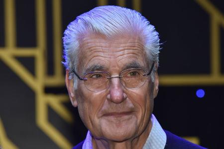 Sky du Mont hat eine neue Freundin