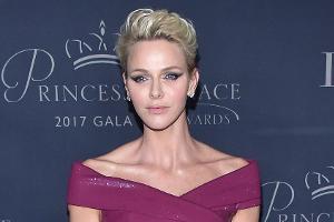 Elegante Fürstin Charlène begrüßt Schmuck-Fans im Palast