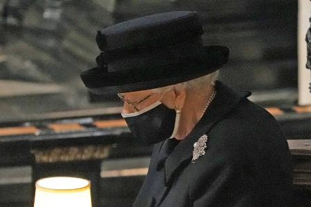 Queen war angeblich froh, dass Meghan nicht zu Philips Beerdigung kam