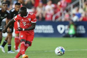 Mane und de Ligt feiern Traumeinstand im Bayern-Dress