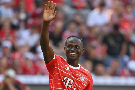 Afrikas Fußballer des Jahres seit 2000 - Bayern Münchens Neuzugang Sadio Mané ist zu Afrikas Fußballer des Jahres 2022 gewählt worden. In den vergangenen zwei Jahren war der Preis wegen der Corona-Pandemie nicht vergeben worden - doch wer siegte zuvor? Das sind Afrikas Fußballer des Jahres seit 2000:
