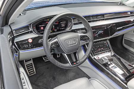 Audi S8 TFSI Quattro, Cockpit