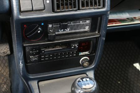 Audi 100 CS, Typ 44, Mittelkonsole